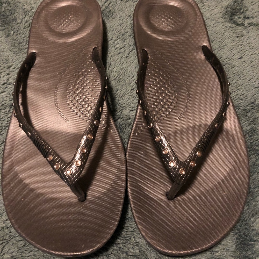 IQushion FitFlop with rhinestones size 10